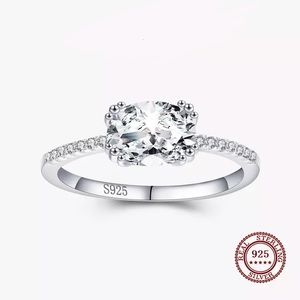 1.25Ct Oval Cut VVS Horizontal Setting Solitaire Band 925 Ring